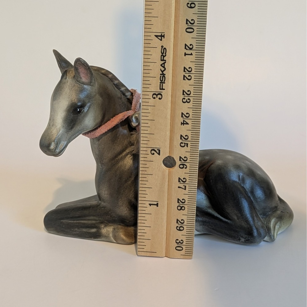 Ceramic Laying Down Horse Foal Dapple Gray 3.5" - Picture 3 of 8